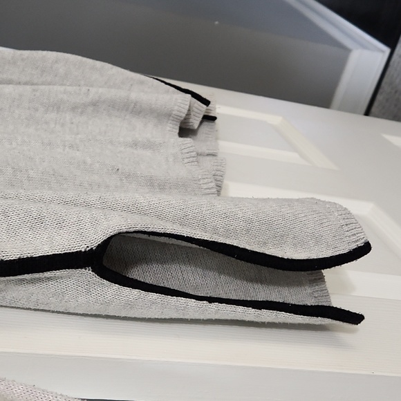 Grey and black sweater - Picture 6 of 8